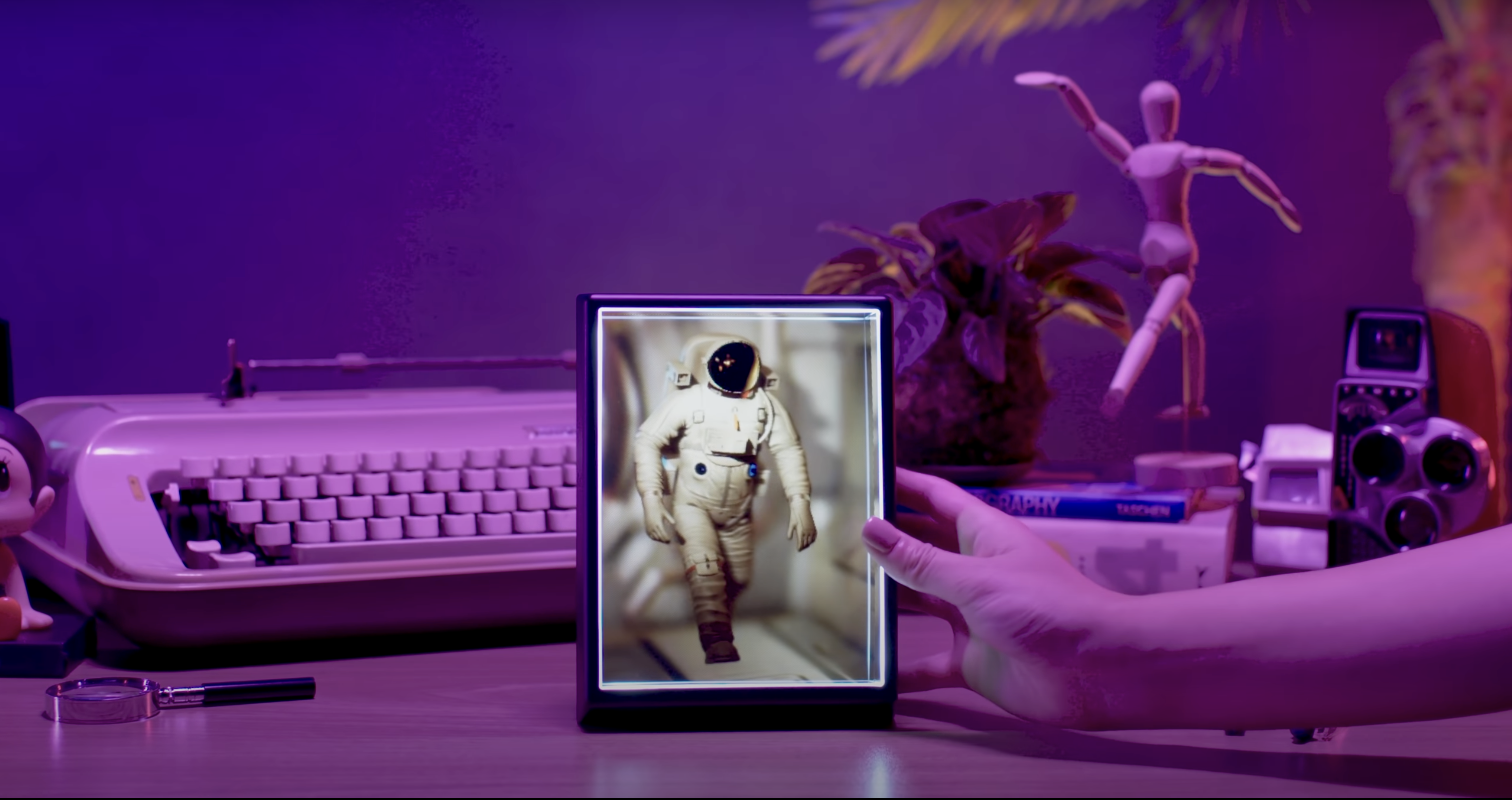 Looking Glass Portrait Holographic Display